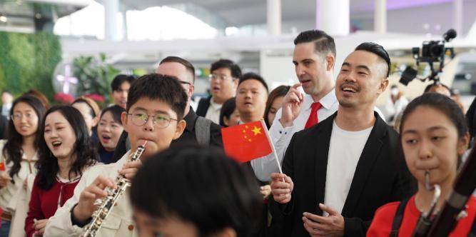 火热”而中国的幸福指数却高居全球之首不朽情缘众多发达国家民众正身陷“水深(图9)